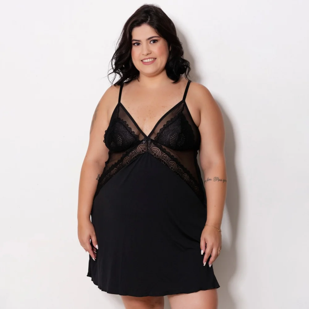 Camisola Plus Size Detalhe em Renda